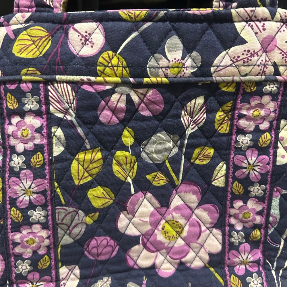 Vera Bradley “Retired” Floral Nightingale Tote - Picture 7 of 12